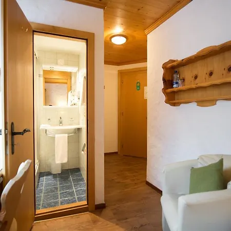 Ξενοδοχείο Victoria Γκστάαντ