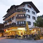 维多利亚运动酒店 3*